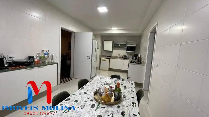 Apartamento à venda com 4 quartos, 234m² - Foto 8