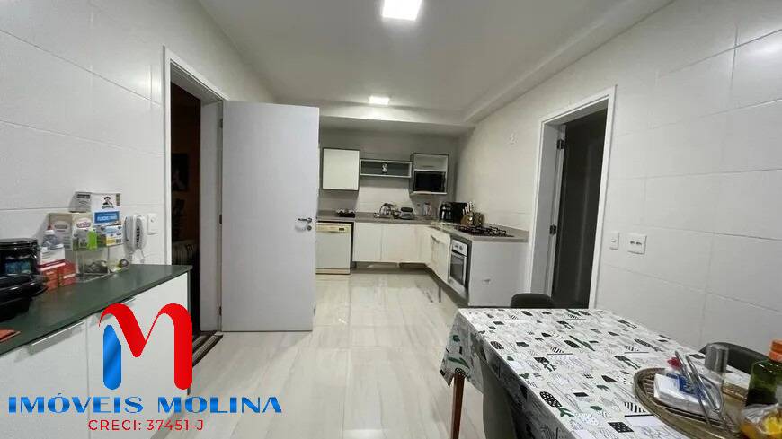 Apartamento à venda com 4 quartos, 234m² - Foto 12