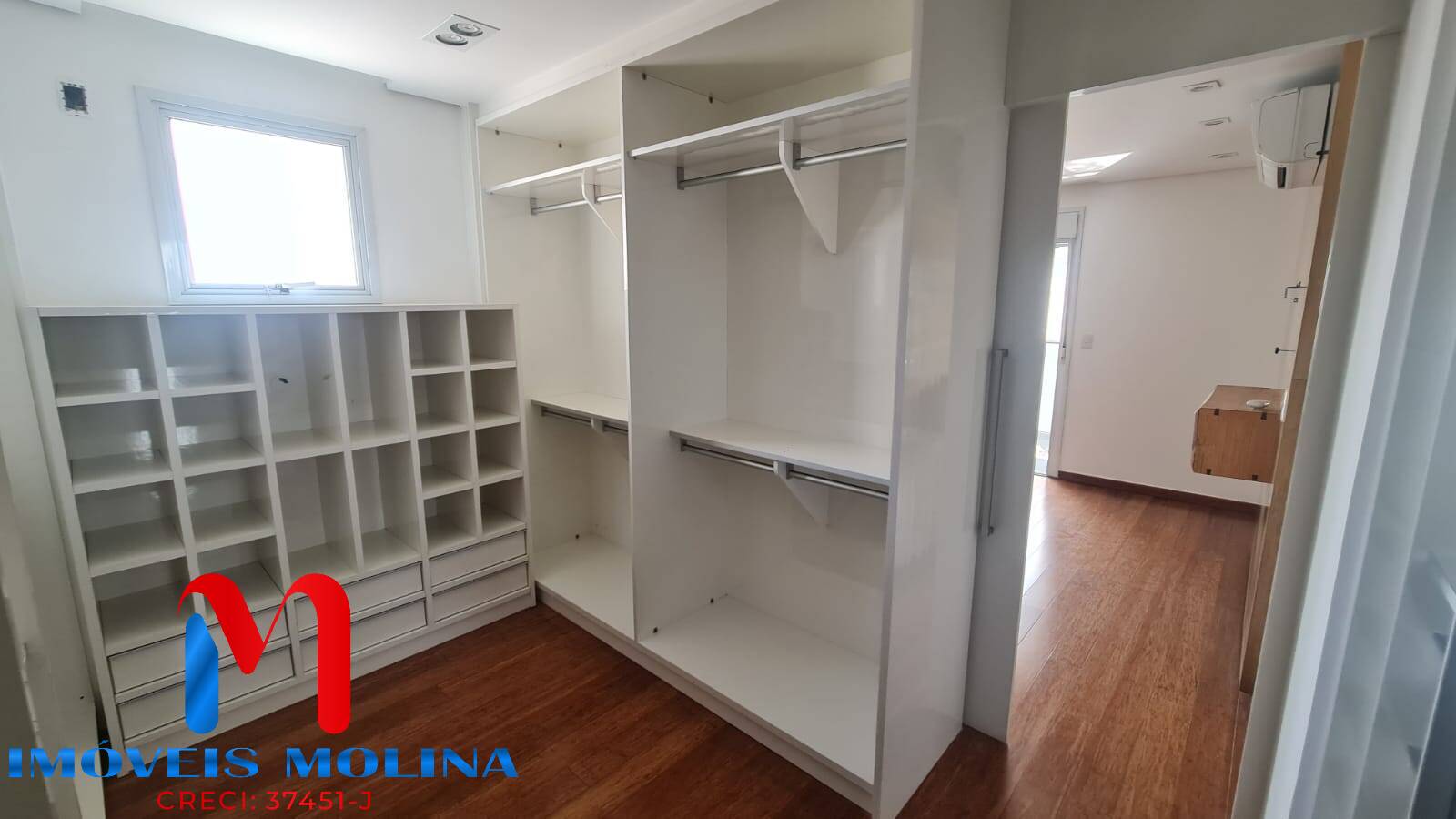 Apartamento à venda com 4 quartos, 264m² - Foto 2