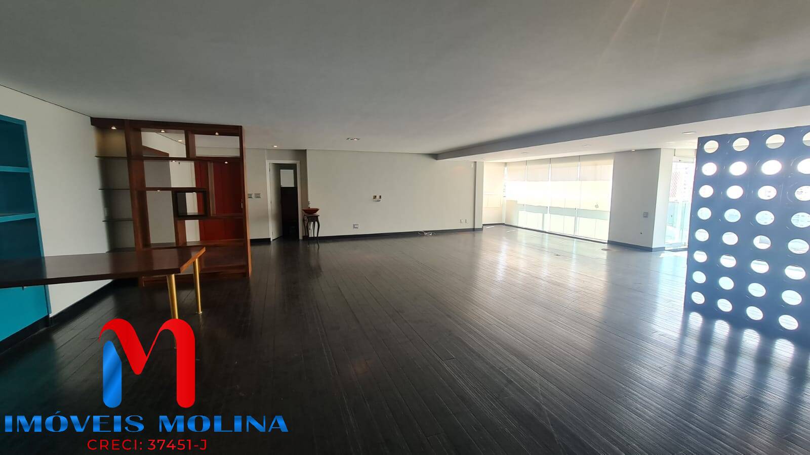 Apartamento à venda com 4 quartos, 264m² - Foto 1