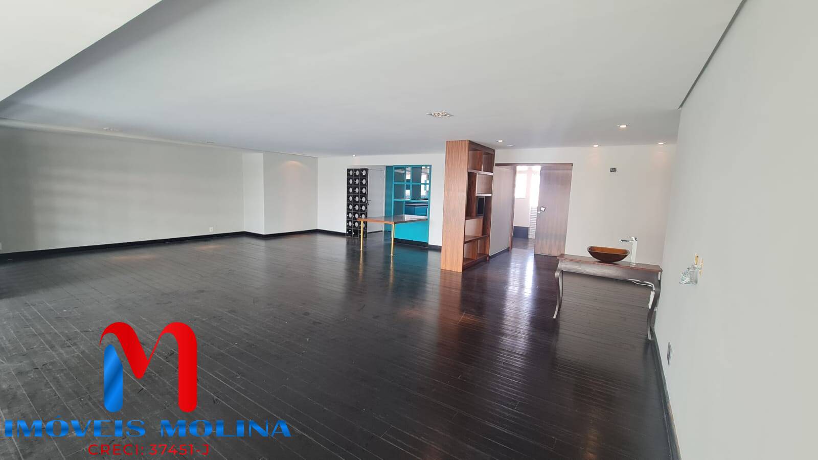 Apartamento à venda com 4 quartos, 264m² - Foto 9