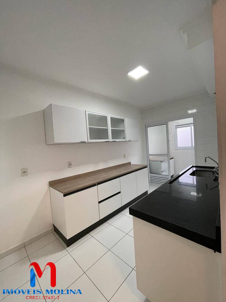 Apartamento à venda com 3 quartos, 98m² - Foto 3