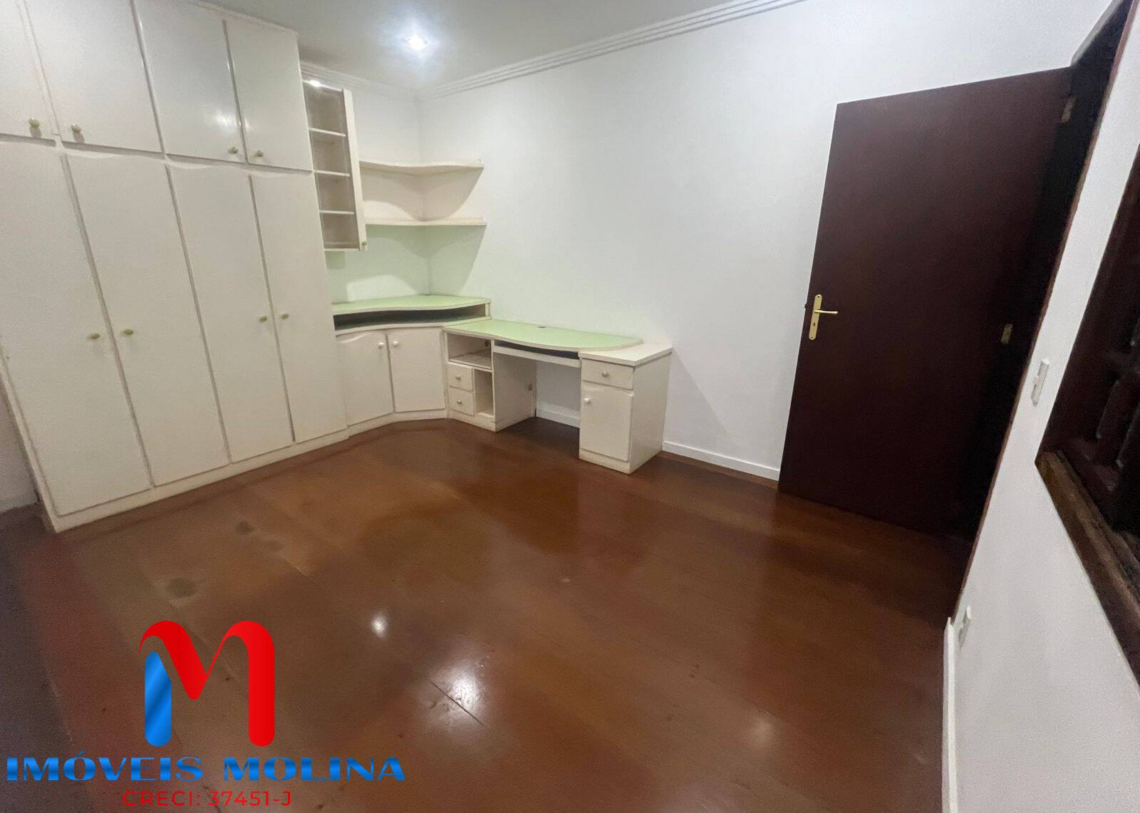 Casa à venda com 2 quartos, 240m² - Foto 9