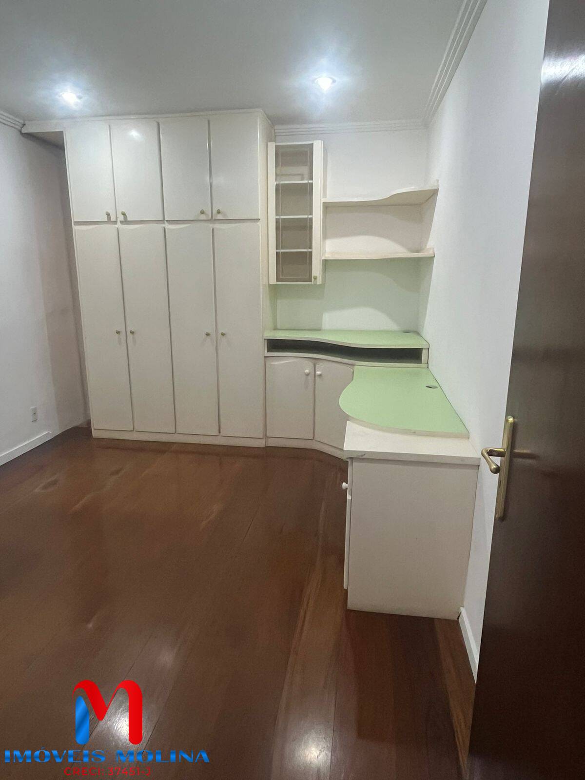 Casa à venda com 2 quartos, 240m² - Foto 8