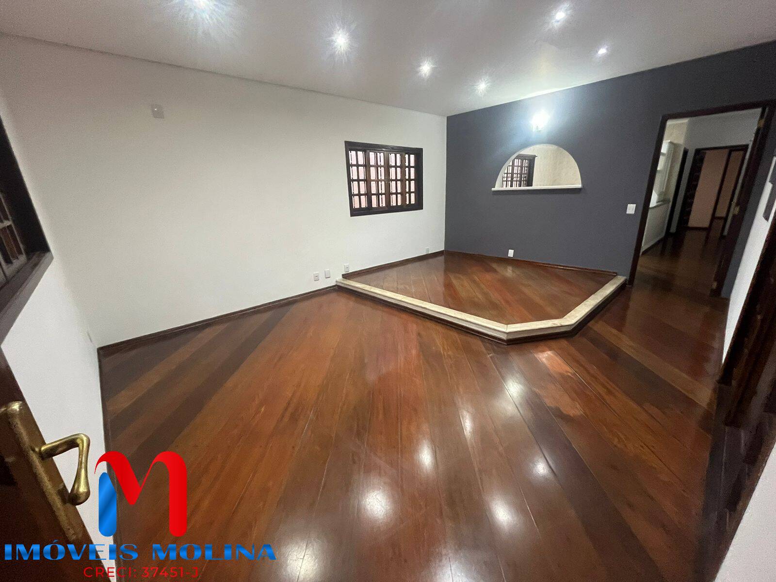 Casa à venda com 2 quartos, 240m² - Foto 18