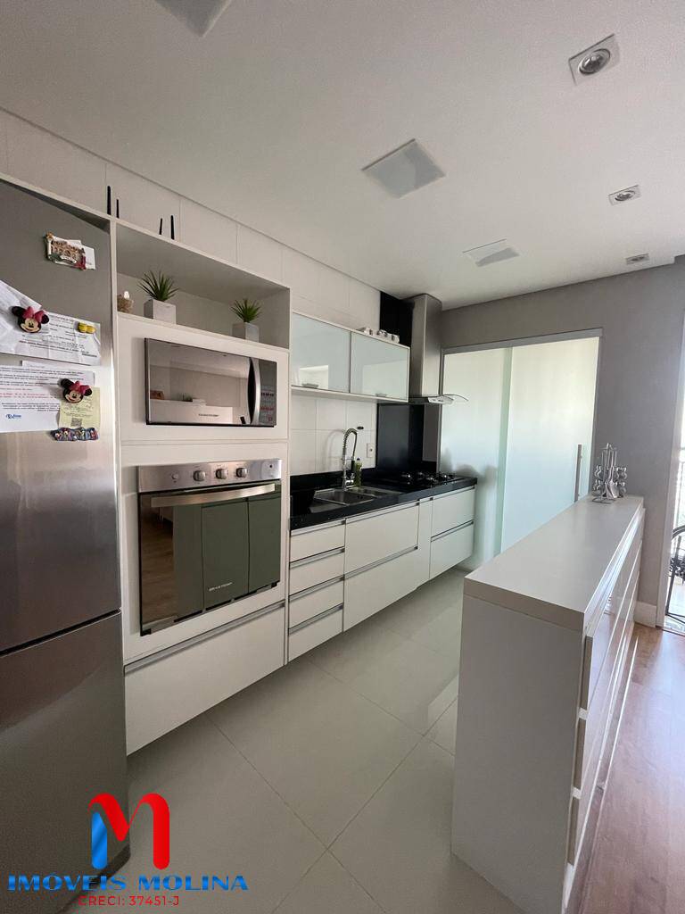 Apartamento à venda com 2 quartos, 71m² - Foto 4