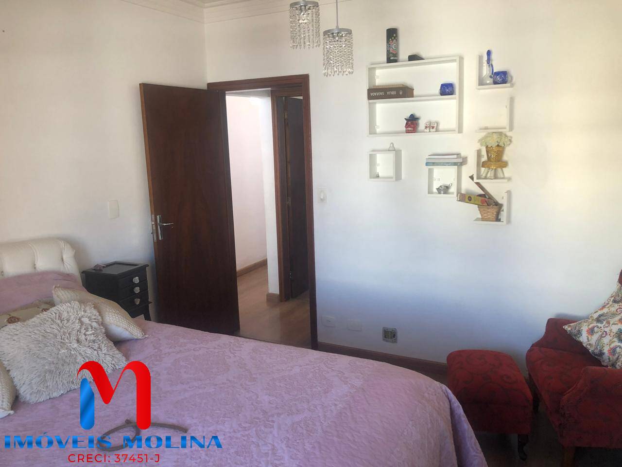 Casa à venda com 3 quartos, 177m² - Foto 8