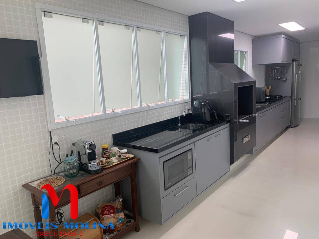 Apartamento à venda com 3 quartos, 150m² - Foto 7