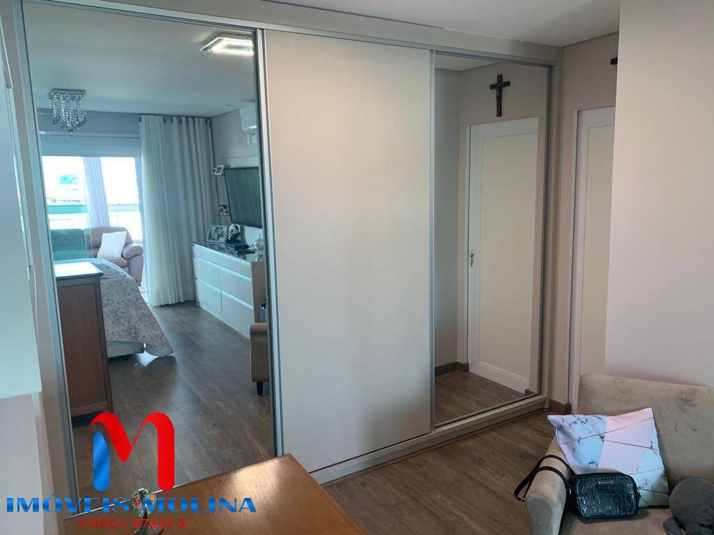 Apartamento à venda com 3 quartos, 150m² - Foto 10