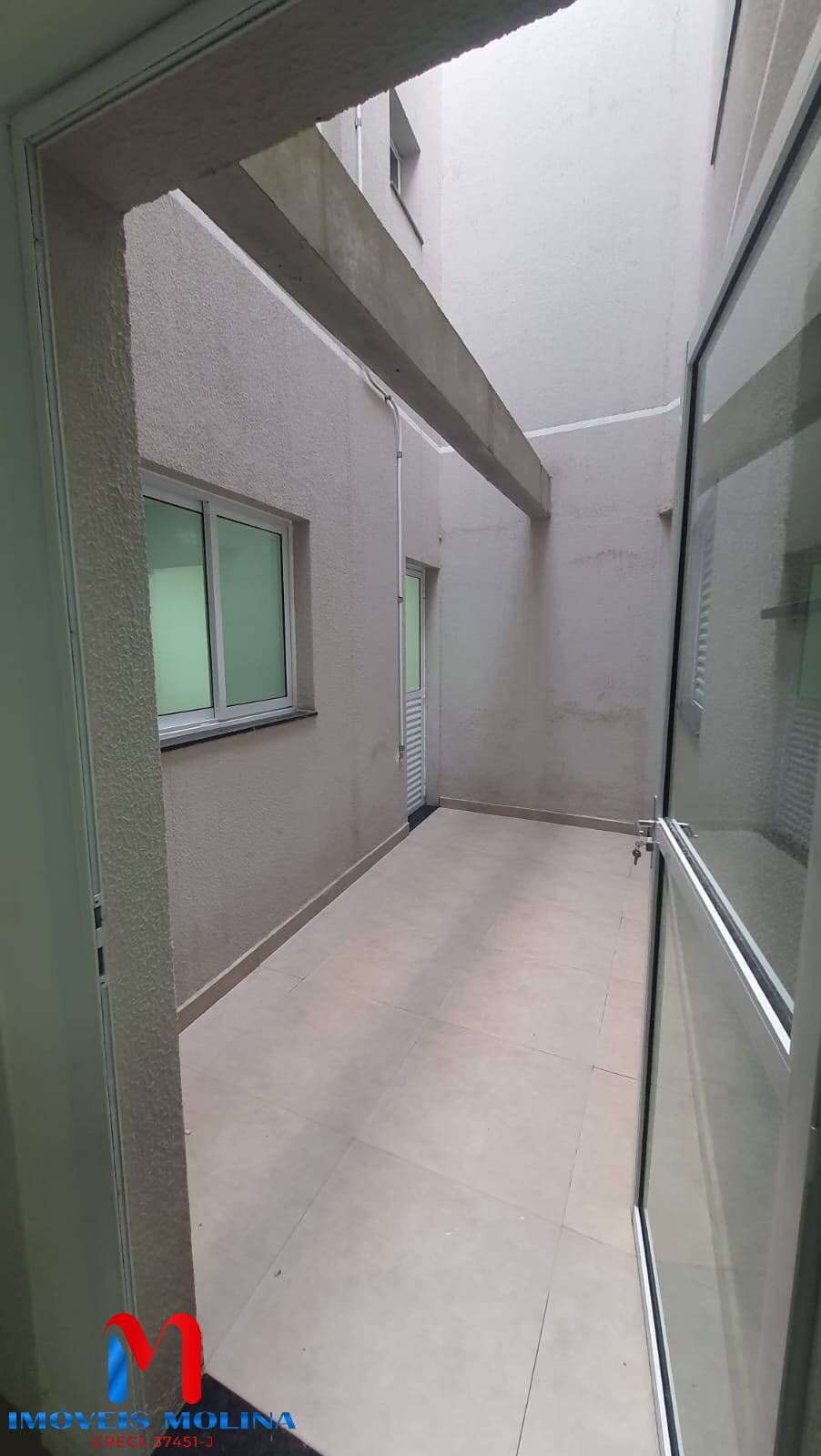 Apartamento à venda com 3 quartos, 76m² - Foto 2