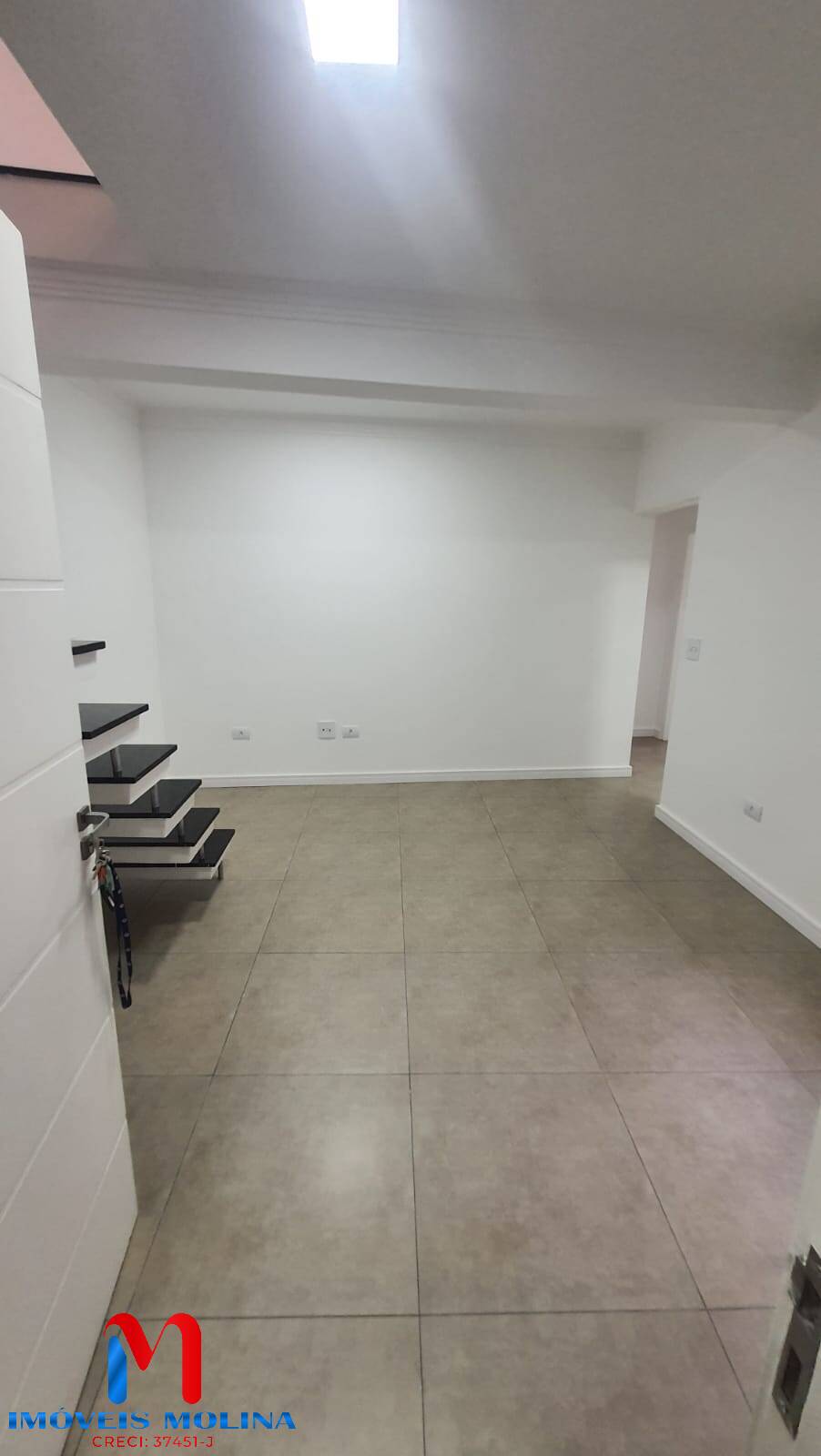 Apartamento à venda com 3 quartos, 150m² - Foto 3