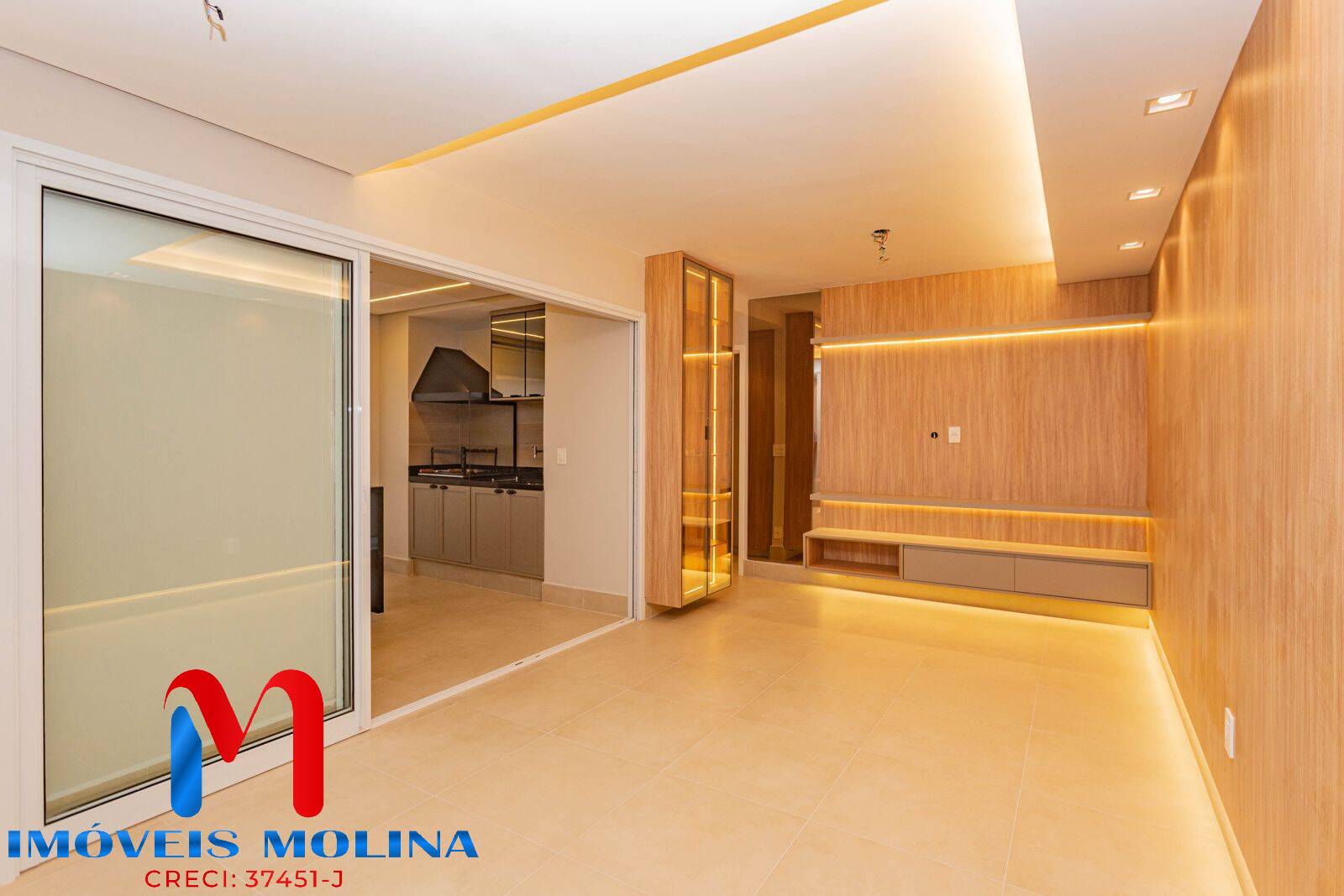 Apartamento à venda com 2 quartos, 83m² - Foto 1