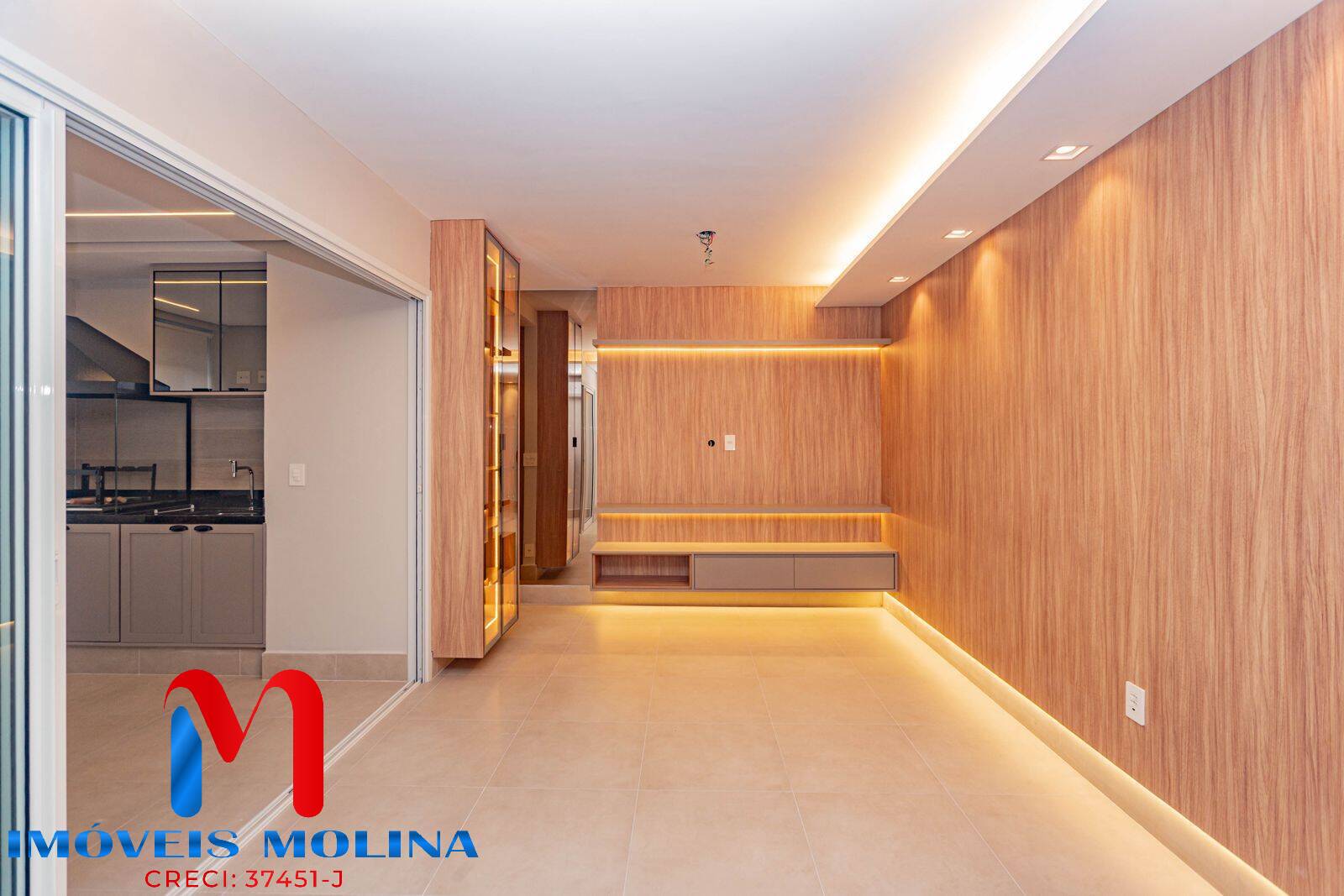 Apartamento à venda com 2 quartos, 83m² - Foto 3