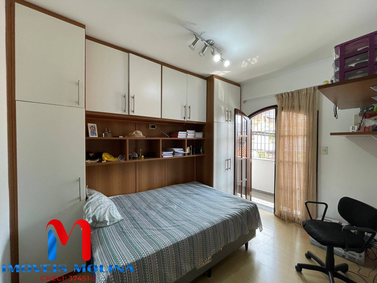 Casa à venda com 3 quartos, 210m² - Foto 10