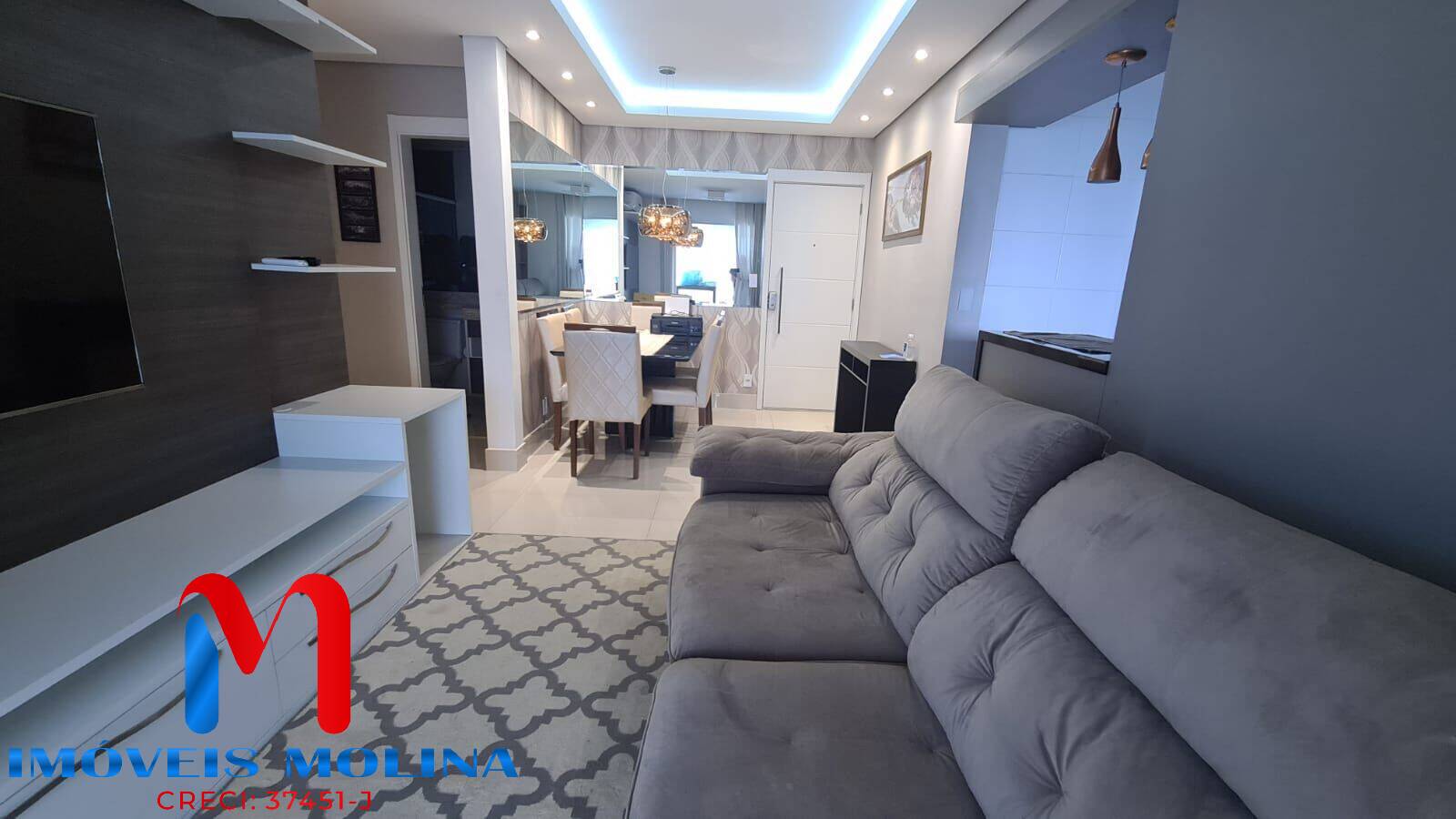 Apartamento à venda com 2 quartos, 69m² - Foto 1