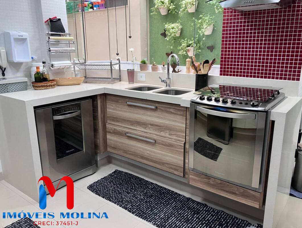 Sobrado à venda com 3 quartos, 180m² - Foto 3