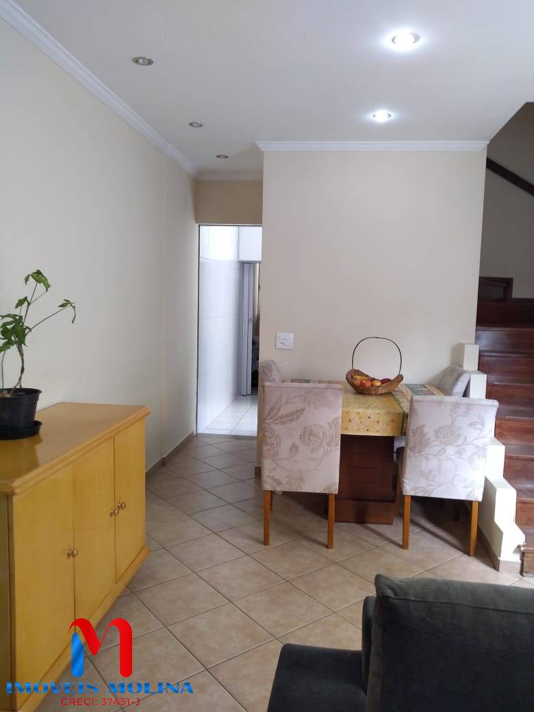 Casa à venda com 4 quartos, 150m² - Foto 3