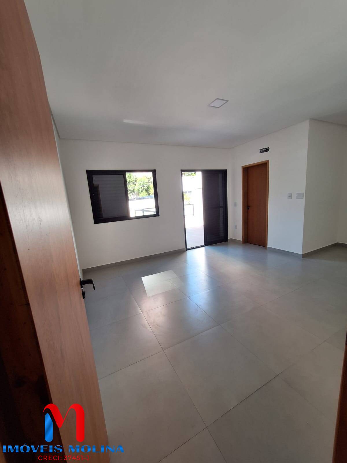 Sobrado à venda com 3 quartos, 220m² - Foto 2