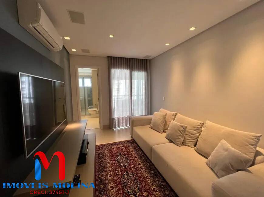 Apartamento para alugar com 4 quartos, 234m² - Foto 4