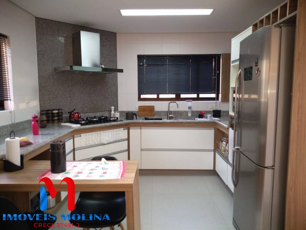 Sobrado à venda com 3 quartos, 293m² - Foto 2