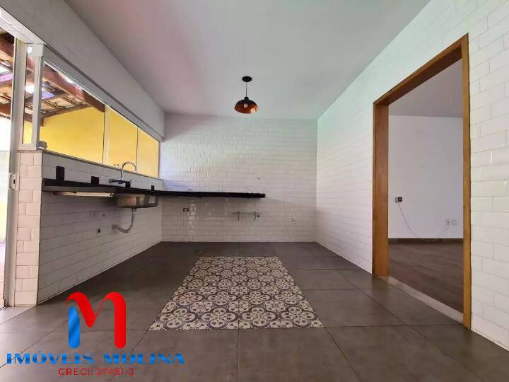 Casa à venda com 4 quartos, 358m² - Foto 3