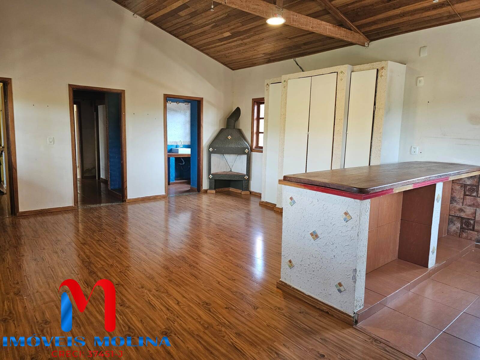 Casa à venda e aluguel com 5 quartos, 1040m² - Foto 1