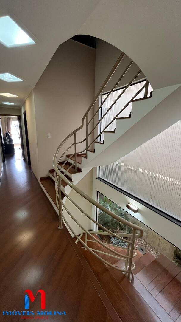 Casa à venda com 3 quartos, 420m² - Foto 11