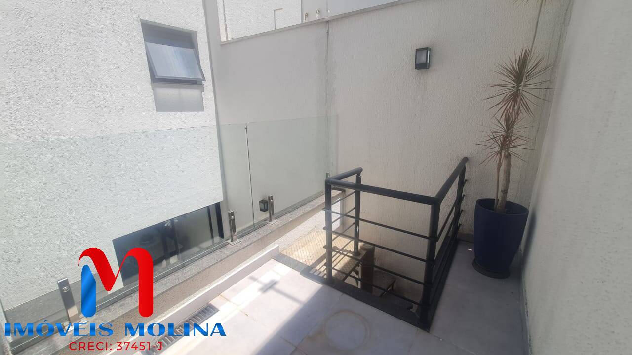 Sobrado à venda com 2 quartos, 200m² - Foto 23