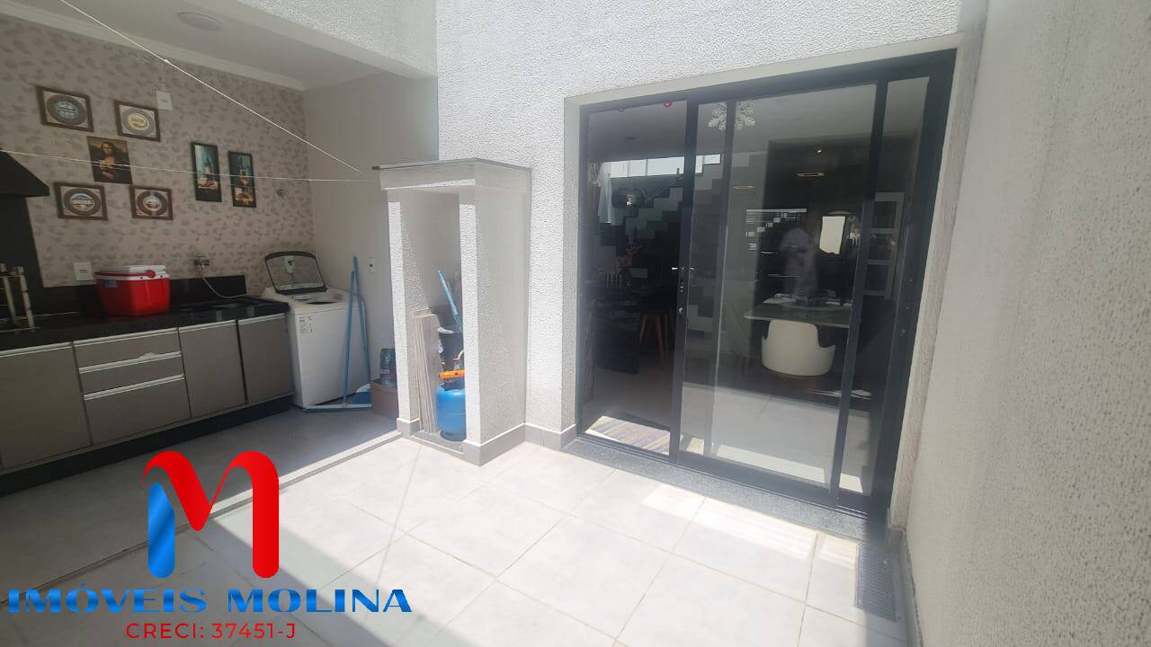 Sobrado à venda com 2 quartos, 200m² - Foto 20