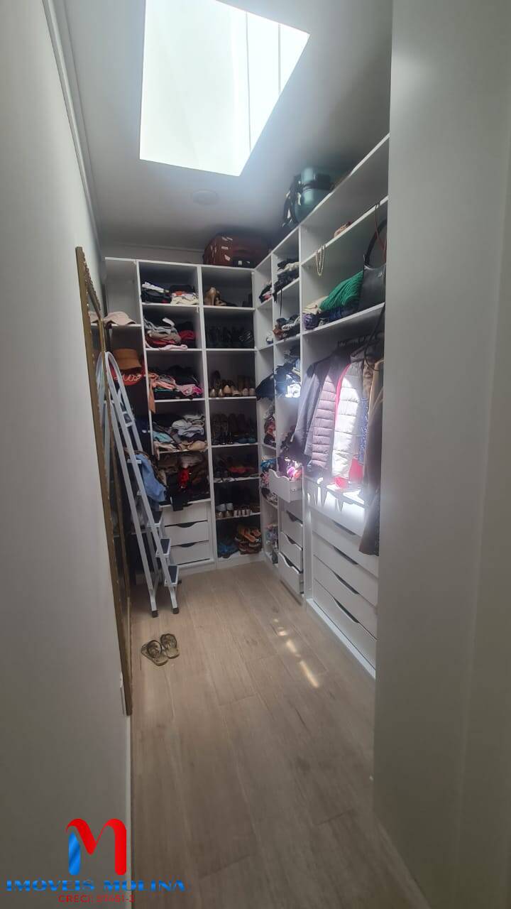 Sobrado à venda com 2 quartos, 200m² - Foto 29