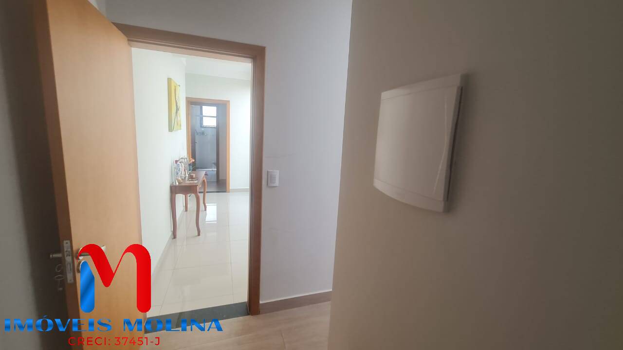 Sobrado à venda com 2 quartos, 200m² - Foto 25