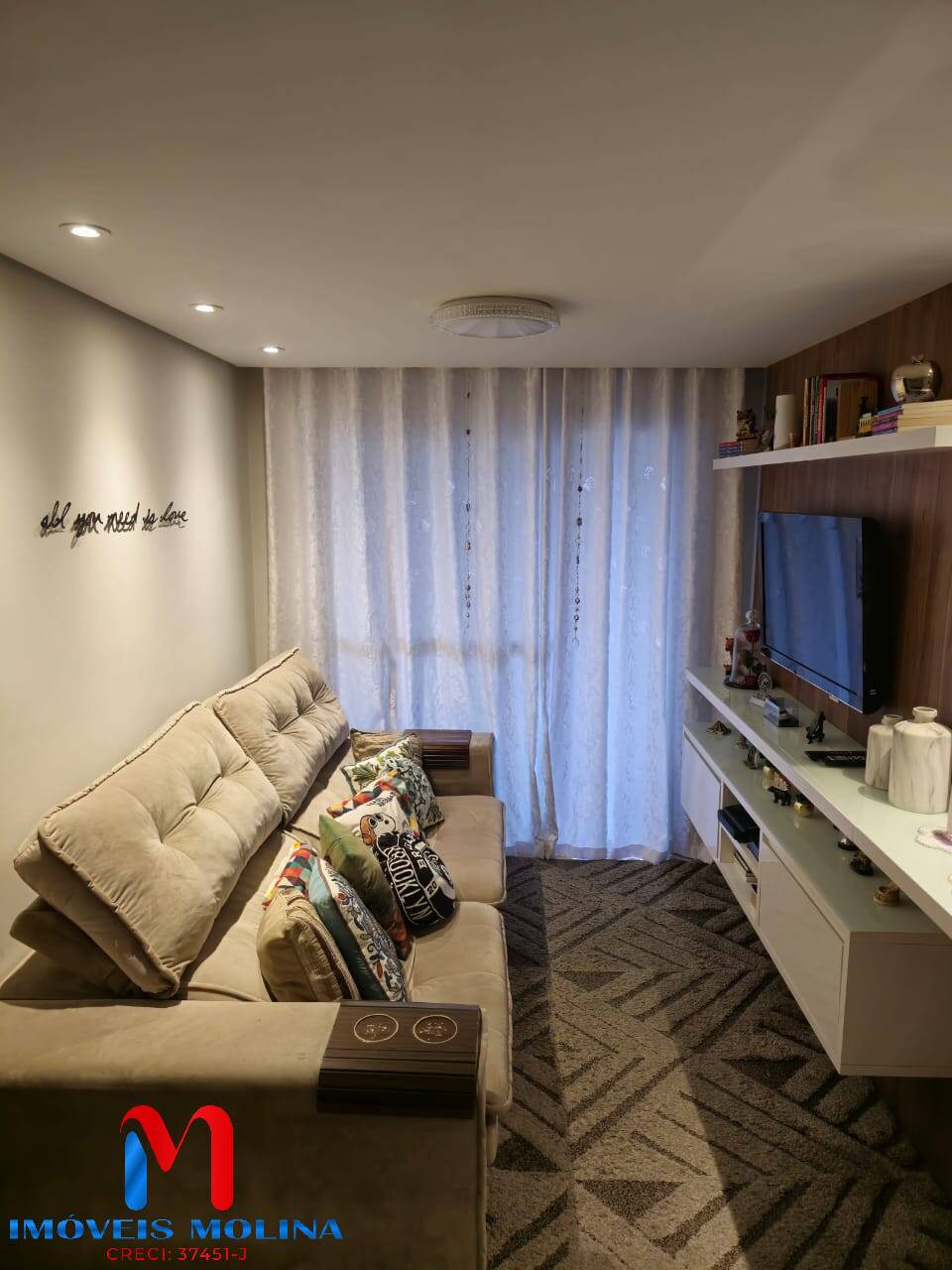 Apartamento à venda com 2 quartos, 69m² - Foto 1