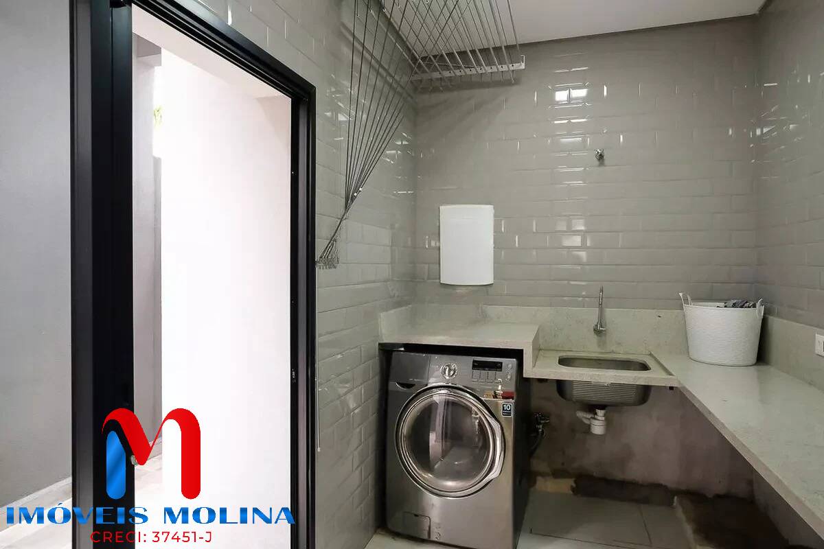 Sobrado à venda com 7 quartos, 607m² - Foto 65