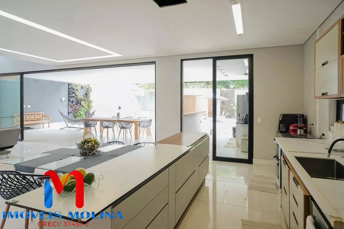 Sobrado à venda com 7 quartos, 607m² - Foto 23