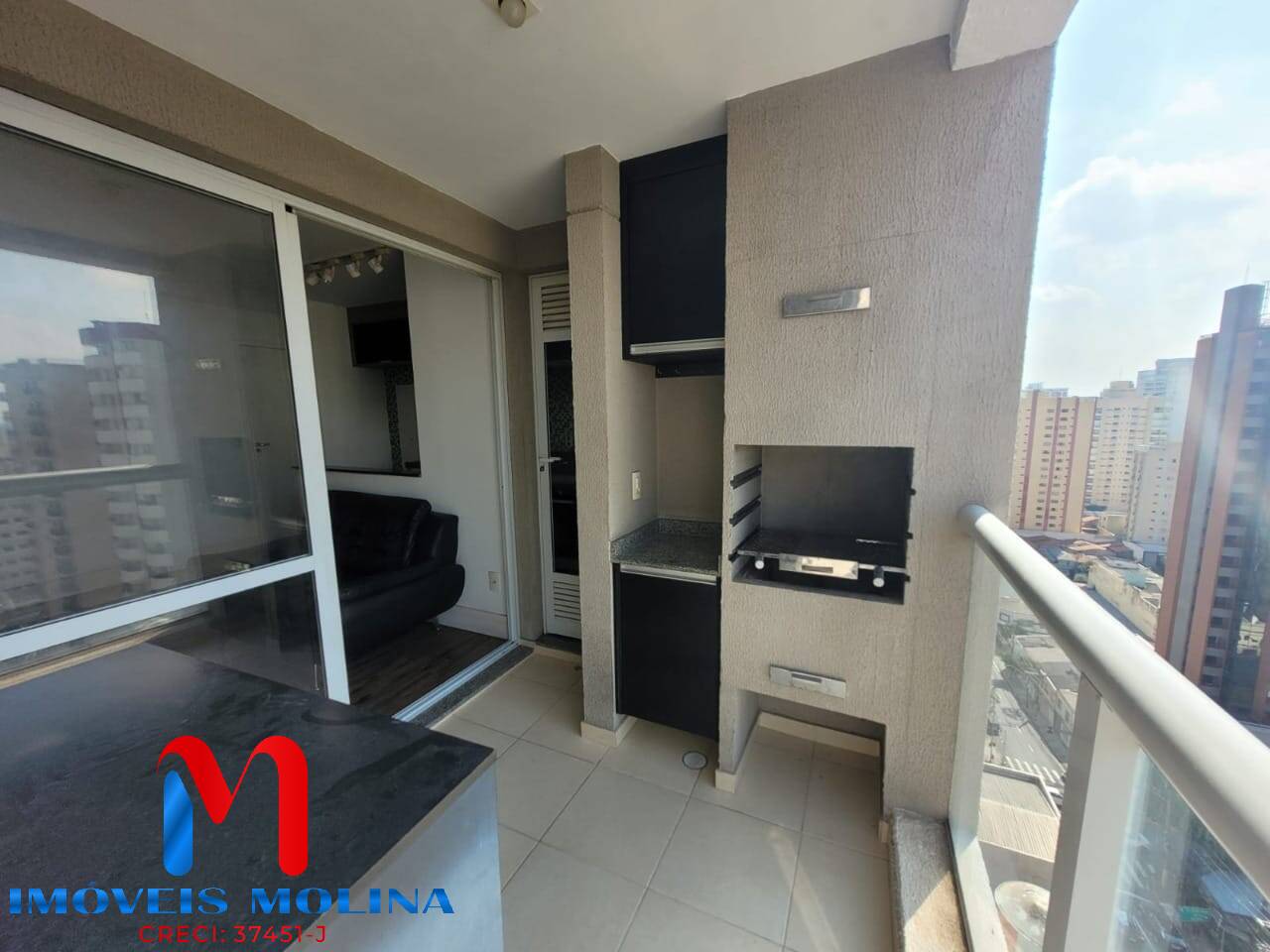 Apartamento à venda com 2 quartos, 70m² - Foto 3