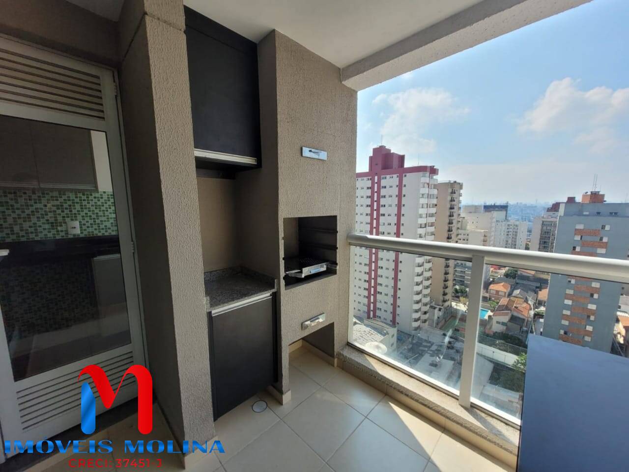 Apartamento à venda com 2 quartos, 70m² - Foto 1