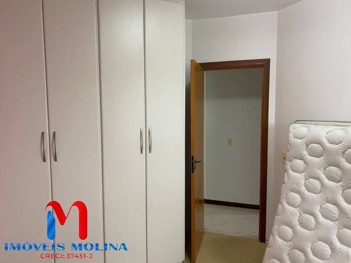 Apartamento para alugar com 3 quartos, 120m² - Foto 18