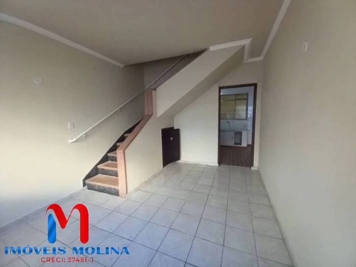 Sobrado para alugar com 3 quartos, 150m² - Foto 1