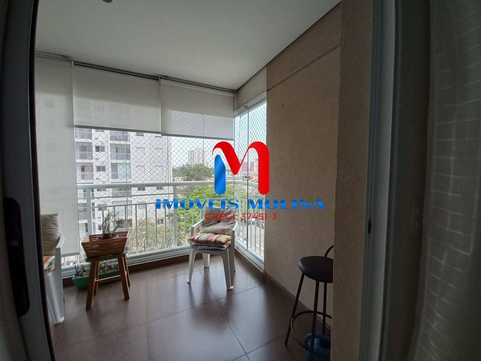 Apartamento à venda com 2 quartos, 74m² - Foto 2