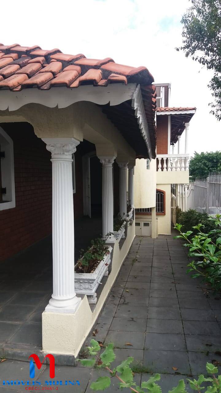 Casa à venda e aluguel com 4 quartos, 275m² - Foto 3