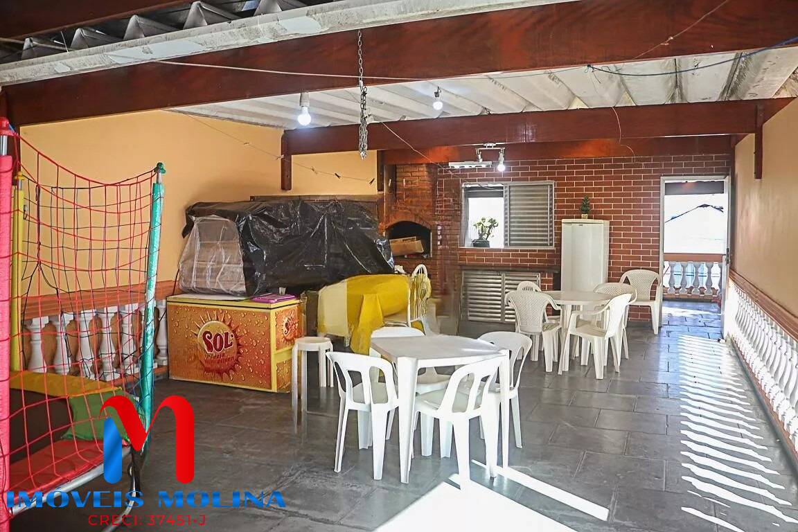 Sobrado à venda com 4 quartos, 232m² - Foto 1