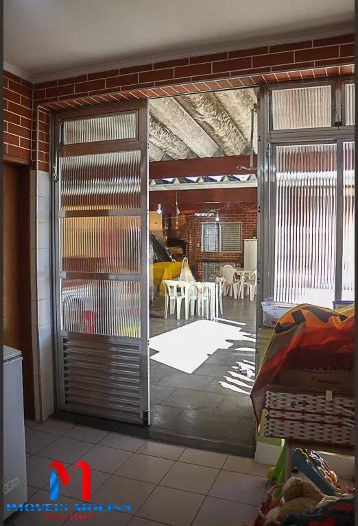 Sobrado à venda com 4 quartos, 232m² - Foto 3