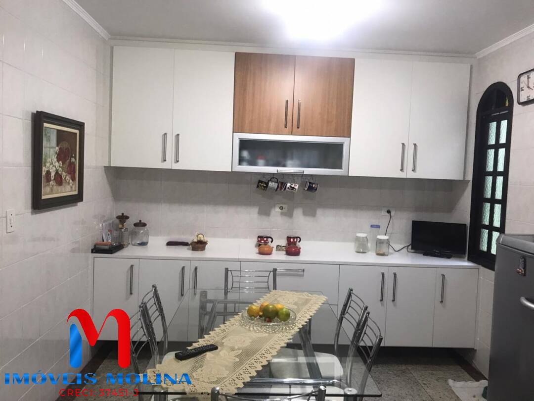 Sobrado à venda com 3 quartos, 250m² - Foto 2