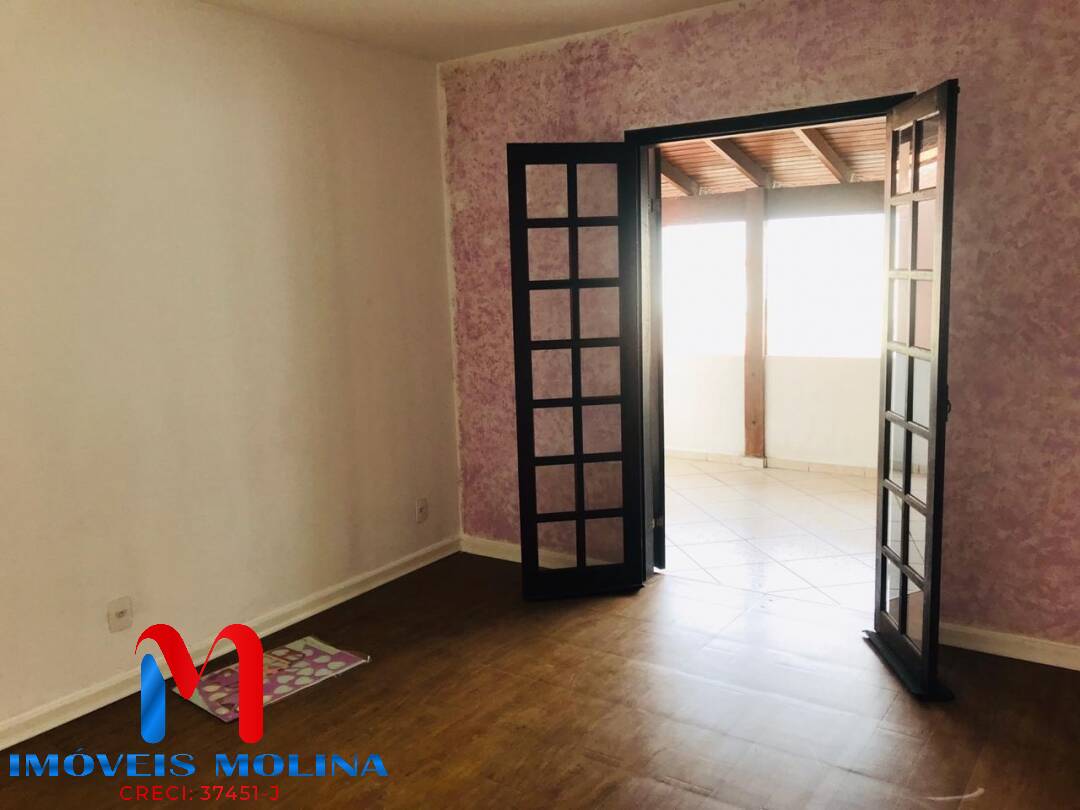 Casa à venda com 4 quartos, 300m² - Foto 8