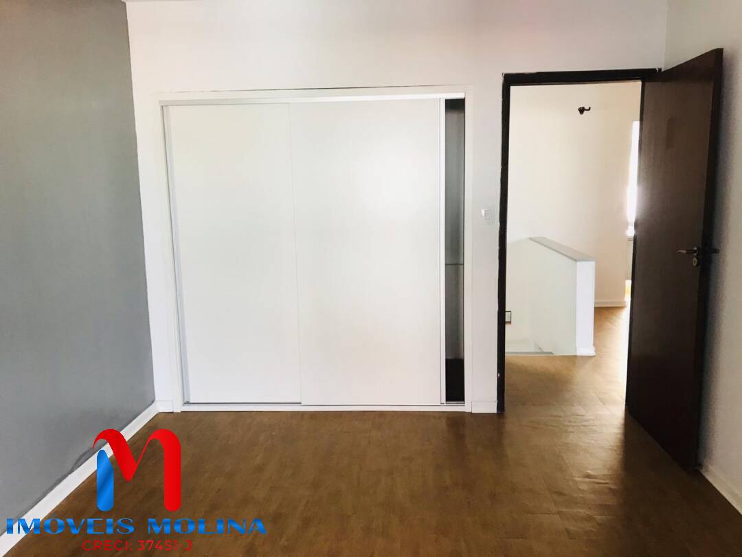 Casa à venda com 4 quartos, 300m² - Foto 12