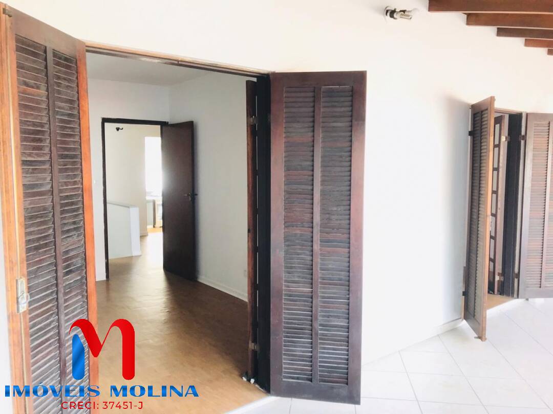 Casa à venda com 4 quartos, 300m² - Foto 14